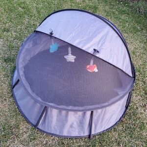 BBLUV Nido 2-in-1 Travel & Play tent